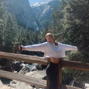 Meet your Posher, Kira